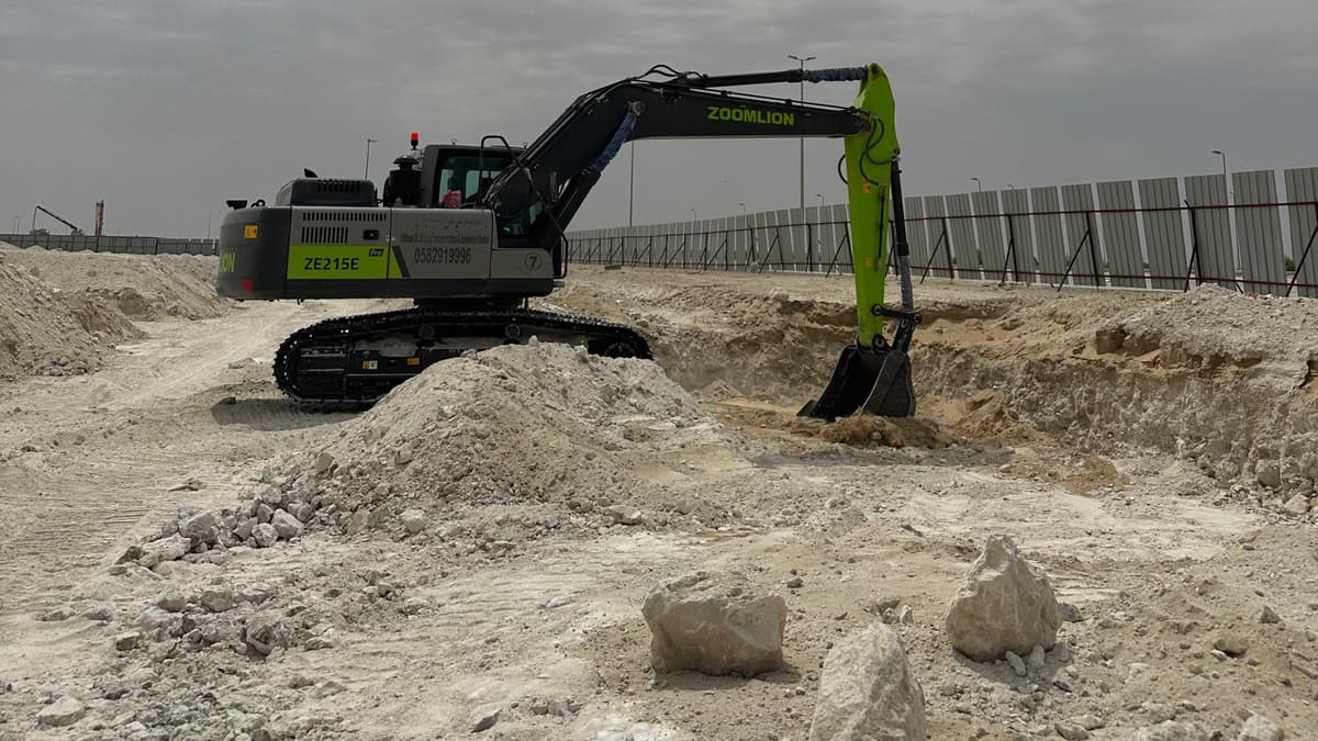 Executed extensive excavation and backfilling works for Rabwa Al-Dhahran Company, preparing a 200-square-meter warehouse area with efficient sand supply and utilization of heavy machinery.